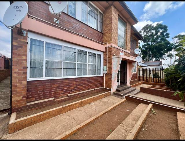 420M² APARTMENT BLOCK FOR SALE IN ROSETTENVILLE